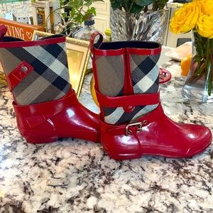 Burberry short water boots